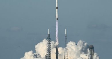 L'entreprise spatiale de Bezos parvient à récupérer le propulseur de sa grande fusée, une prouesse