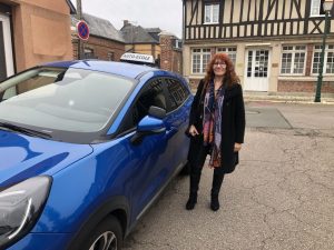 « Les auto-écoles ont mauvaise réputation » : au Neubourg, elle reçoit un label pour rassurer les élèves