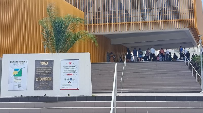 Les élèves de Baimbridge bloqués à Boston à cause du shutdown américain devraient revenir demain