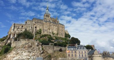 Normandie, Caen, Rouen, Mont-Saint-Michel, cliff, beach, cow, landscape, D-Day