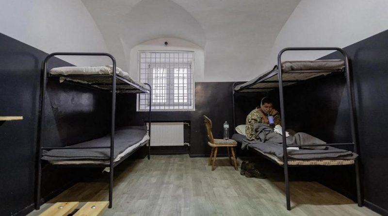 Les prisonniers nord-coréens en Ukraine veulent faire défection | RTS