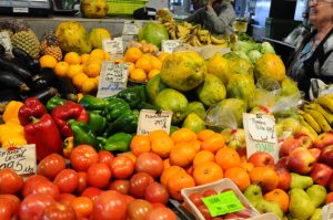 Les prix de l’alimentation baissent en octobre, selon l’Isee