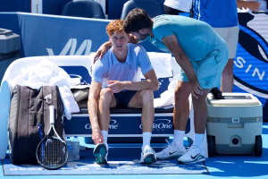 Les raisons pour lesquelles les meilleurs joueurs de tennis terminent la saison épuisés