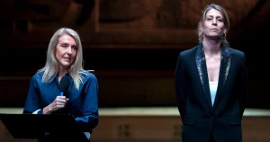 Les salariés de France Inter alertent Adèle Van Reeth et Sibyle Veil sur la perte d'identité de la radio