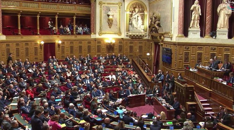 L'examen du projet de loi constitutionnelle pour la Corse est envisagé dès le début de l'année 2026, selon Gilles Simeoni