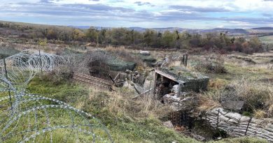 Lignes de défense - En Roumanie, dans la boue et le froid, l'Otan réapprend le combat de tranchées
