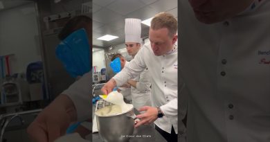 L'île flottante de Paul Bocuse par Benoit Charvet en 2023