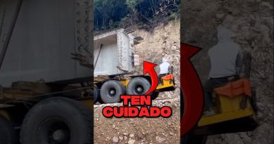 Logistique : transport d'un immense pont par la route