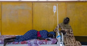 Dans un camp de réfugiés au Tchad, la lutte d’une maternité de fortune pour sa survie