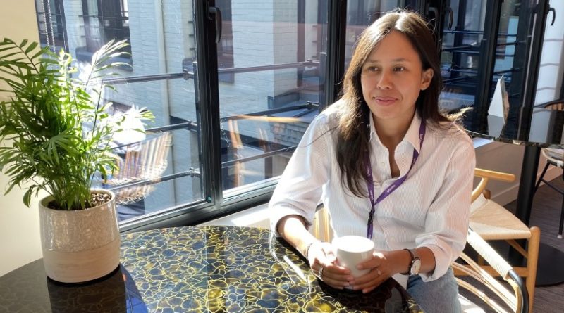 [MAGAZINE] Laura Wongsokarjo : une ingénieure calédonienne chez Sanofi