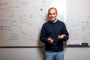 Comprendre les nuances de l'intelligence humaine semblable à celle des machines