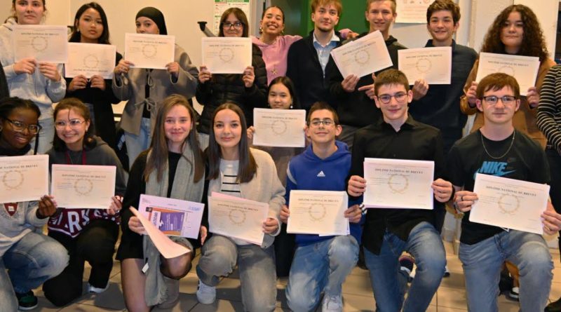 Mâcon. Collège Saint-Exupéry : une cérémonie de remise de diplômes pour les anciens élèves