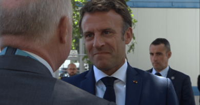 Emmanuel Macron en visite à Varces au sein de la 27e Brigade d'infanterie de montagne le 27 novembre