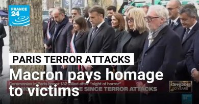 Macron rend hommage aux victimes des attentats de Paris 2015