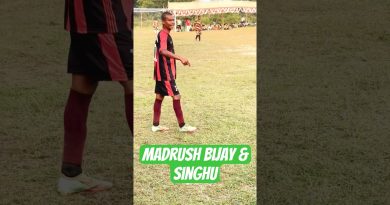 Madrush Murmu, Bijay Hembram et Singhu Marndi en équipe