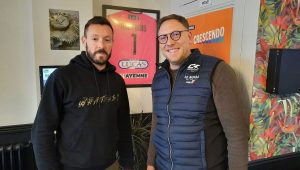 Match de coupe de France entre Laval et Saint-Paul FC, les supporters réunionnais se donnent rendez-vous au bar Le Royal - ICI