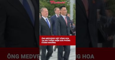 Medvedev honore les soldats soviétiques à Pyongyang