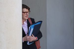 "Mercosur : le combat continue !" : la France ne "signera pas un accord" qui "condamnerait" ses agriculteurs, assure Annie Genevard