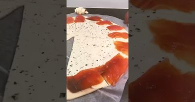 Mini croissants apéritifs au saumon et Boursin