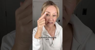 🌟 Mon astuce pour des sourcils naturels après 50 ans !