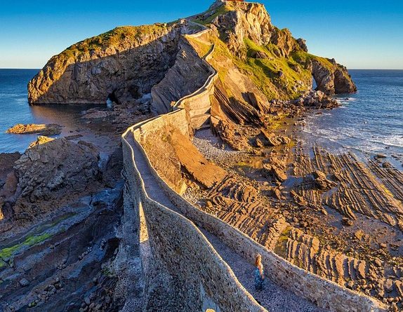 Occitanie, Toulouse, Montpellier, landscape, sea, mountain, vineyard, canal
