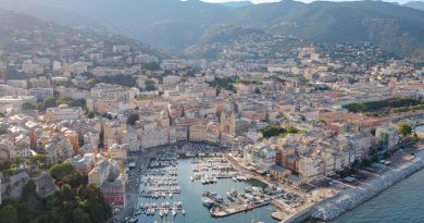 Municipales : à Bastia, une coalition droite-gauche-nationalistes fait front contre le maire sortant