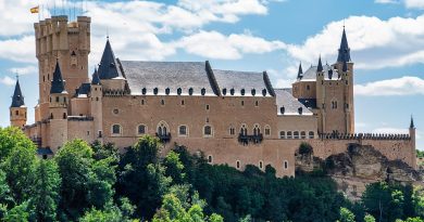Pays de la Loire, Nantes, Angers, Loire river, castle, vineyard, coast, landscape