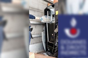 Narbonne : cachés dans des distributeurs de boissons, plus de 152 kilos d’herbe de cannabis découverts dans un fourgon polonais