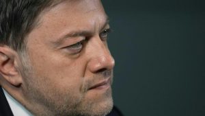 Narcotrafic: "Une bataille très très dure", reconnait Darmanin à Marseille avec Nuñez