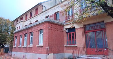 Noisy-le-Grand : faute de système d’alarme incendie, les enseignants sonnent l’alerte avec des vuvuzelas