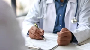 Nord. Un médecin violemment agressé après avoir demandé à une mère de calmer son enfant