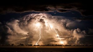 Nous sommes faits d'orage, de Marie Charrel - ICI