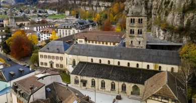 Nouvel abbé à l'Abbaye de Saint-Maurice : engagement contre les abus confirmé | RTS