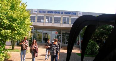 Novembre 1972 - L’Université en coeur de ville - ICI