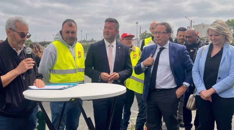 FO appelle à transformer le site de Poissy et remet en question la production automobile chez Stellantis