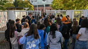 Odeur suspecte au collège Rostand de Trélazé : deux mois après, élèves et enseignants de