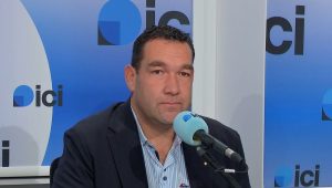 "On est bloqué par le manque de moyens" décrit le maire d'Albert Maxime Lajeunesse à l'ouverture du congrès des maires - ICI