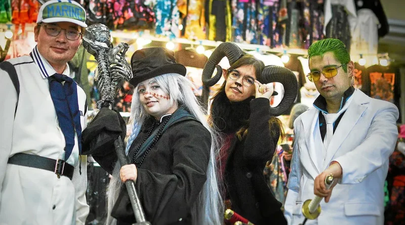 Les amateurs de mangas et de pop culture ont joué le jeu pour la Japan Breizh Con’, ces samedi 8 et dimanche 9 novembre, à Saint-Brieuc.