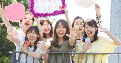 « Oshikatsu » : combien donnent les Japonais pour leurs stars réelles ou fictives préférées ?