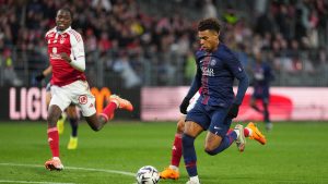 PSG : et si Désiré Doué rejouait avant la fin de l’année ?