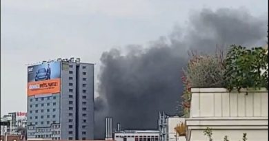 Paris : le périphérique fermé une heure porte de Clignancourt après un incendie près des puces de Saint-Ouen