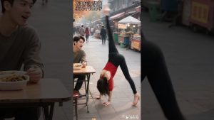 Peluche Cactus Dansant Électrique : Amusement Garanti ! 🎶