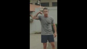 Pete Hegseth s'entraîne avec des militaires à Kuala Lumpur