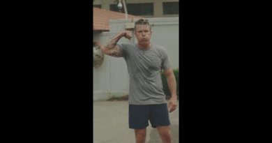 Pete Hegseth s'entraîne avec des militaires à Kuala Lumpur