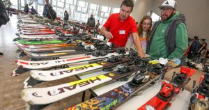 Photos. Saint-Dié : un vent de bonnes affaires souffle sur la bourse aux skis avant l'hiver
