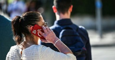 Portables et santé : l’Anses écarte un lien avec le cancer mais préconise la vigilance