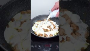 Poulet aux Champignons et Sauce Moutarde : Recette Savoureuse