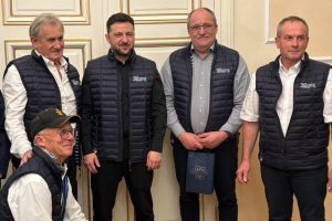 Pourquoi Volodymyr Zelensky a rencontré et remercié des pêcheurs bretons à l'Elysée ?