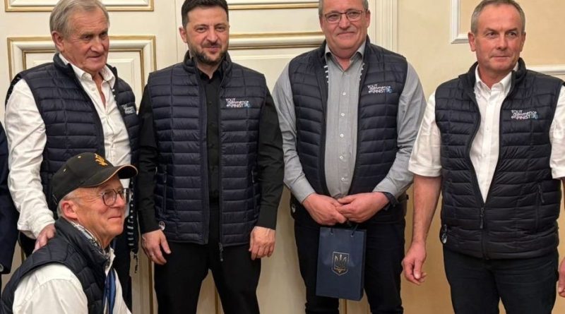 Pourquoi Volodymyr Zelensky a rencontré et remercié des pêcheurs bretons à l'Elysée ?