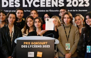 Des poèmes écrits sous les bombes… Un recueil de cent voix ukrainiennes